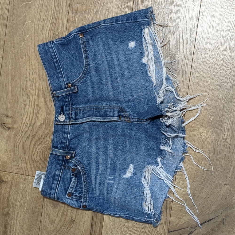 LEVI’S 501® ORIGINAL FIT HIGH RISE WOMEN'S SHORTS, Size 28